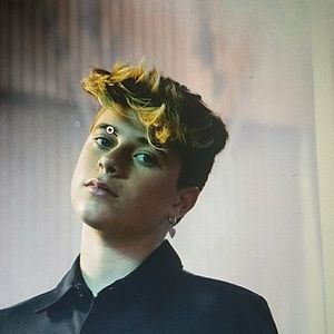 Meet your Posher, Leena